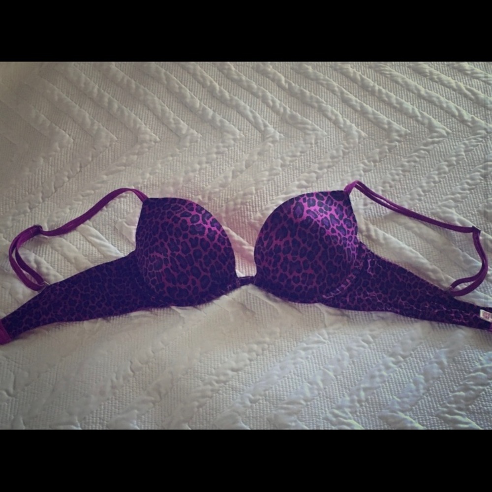 VS PINK Heartbreaker plunge push up bra